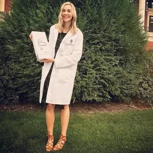 Meet your Posher, Ellie